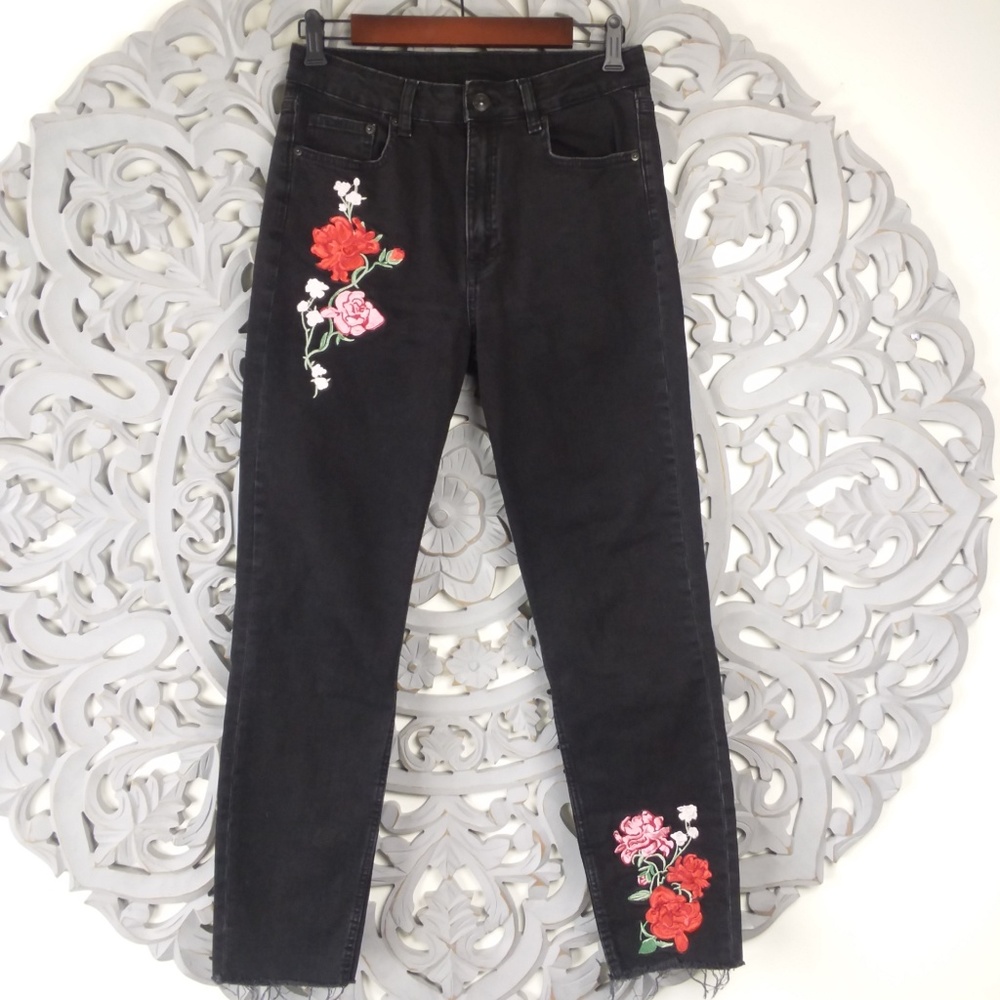 Floral Embroidered Black High Waist Skinny Jeans